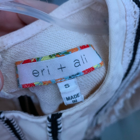 Eri And Ali Anthropologie Frayed Top - Picture 4 of 4